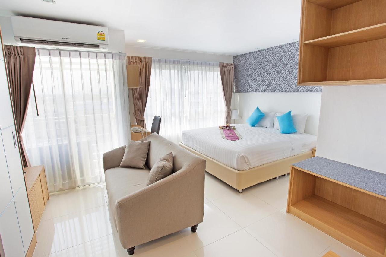 C-House & Residence Hotel Amata City Pluak Daeng Exteriör bild