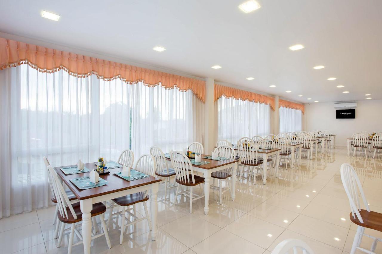 C-House & Residence Hotel Amata City Pluak Daeng Exteriör bild